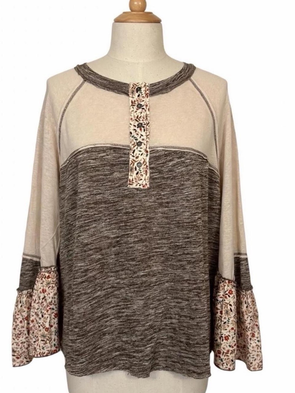 Boutique Boho Henley Top L/XL Oversized Floral Ruffle Bell Sleeve